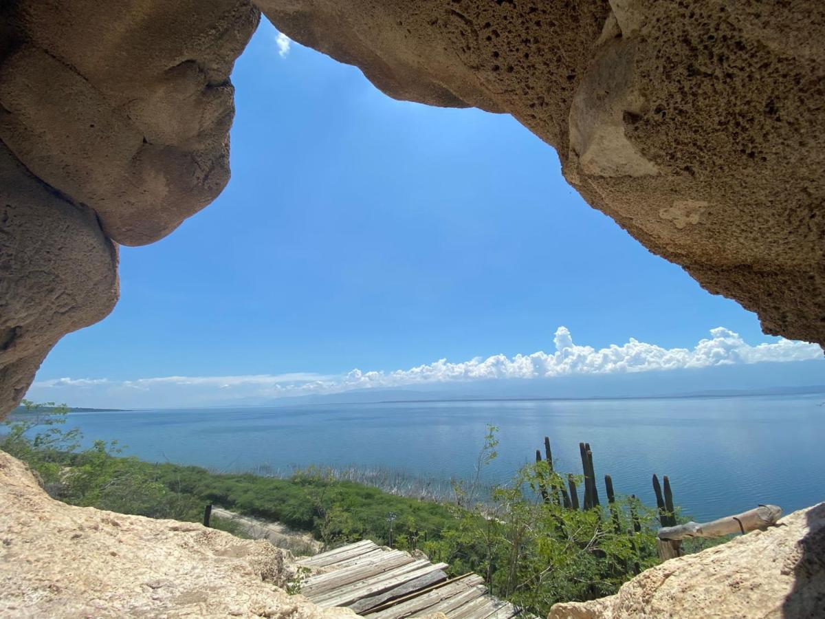 Lago Enriquillo Resort Cerro Al Medio Eksteriør bilde